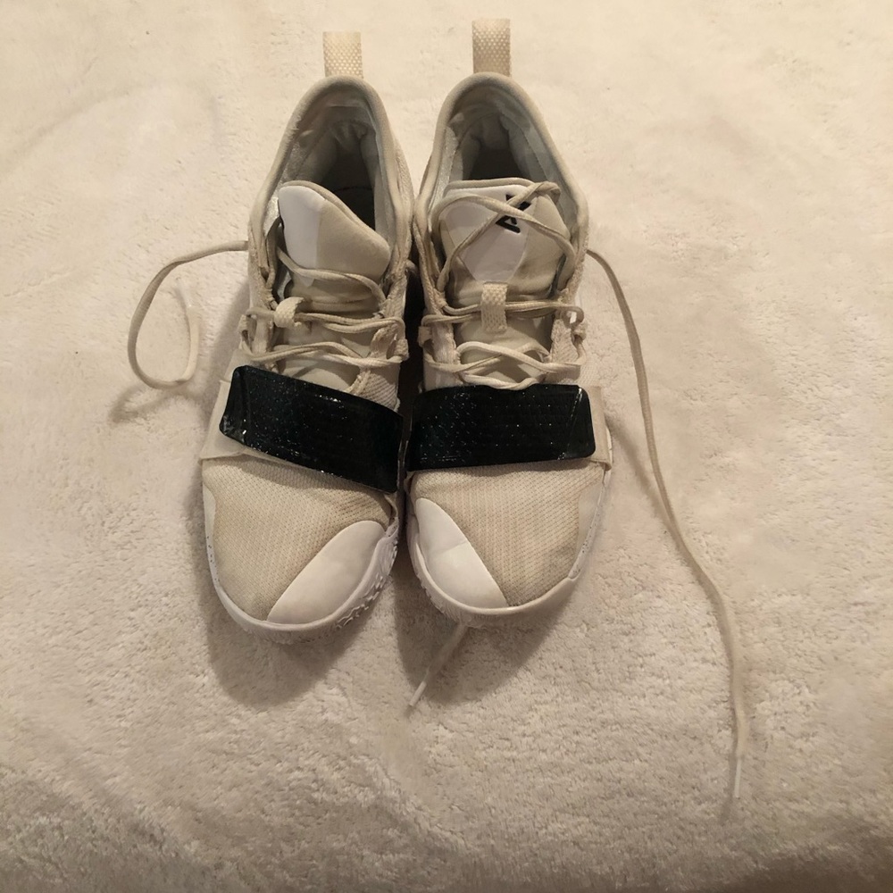 Nike PG 2.5 White Black (used) size 11